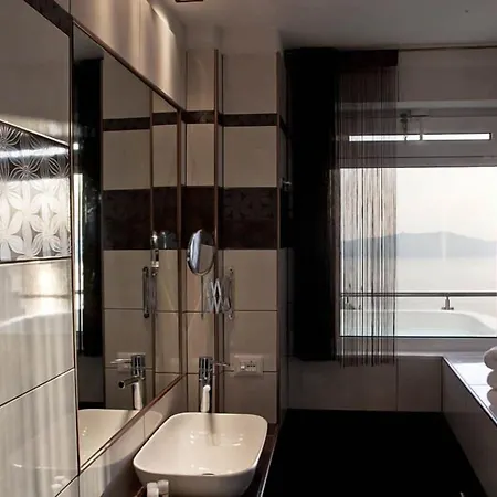 Asteras Otel Fira (Santorini)